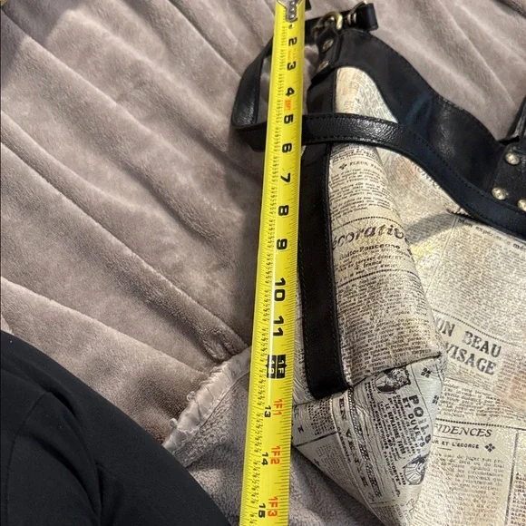 Patricia Nash Black and Cream Newspaper Print Bag - Picture 3 of 8